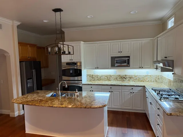 $5,800 | 12184 Oakview Way, San Diego, CA 92128