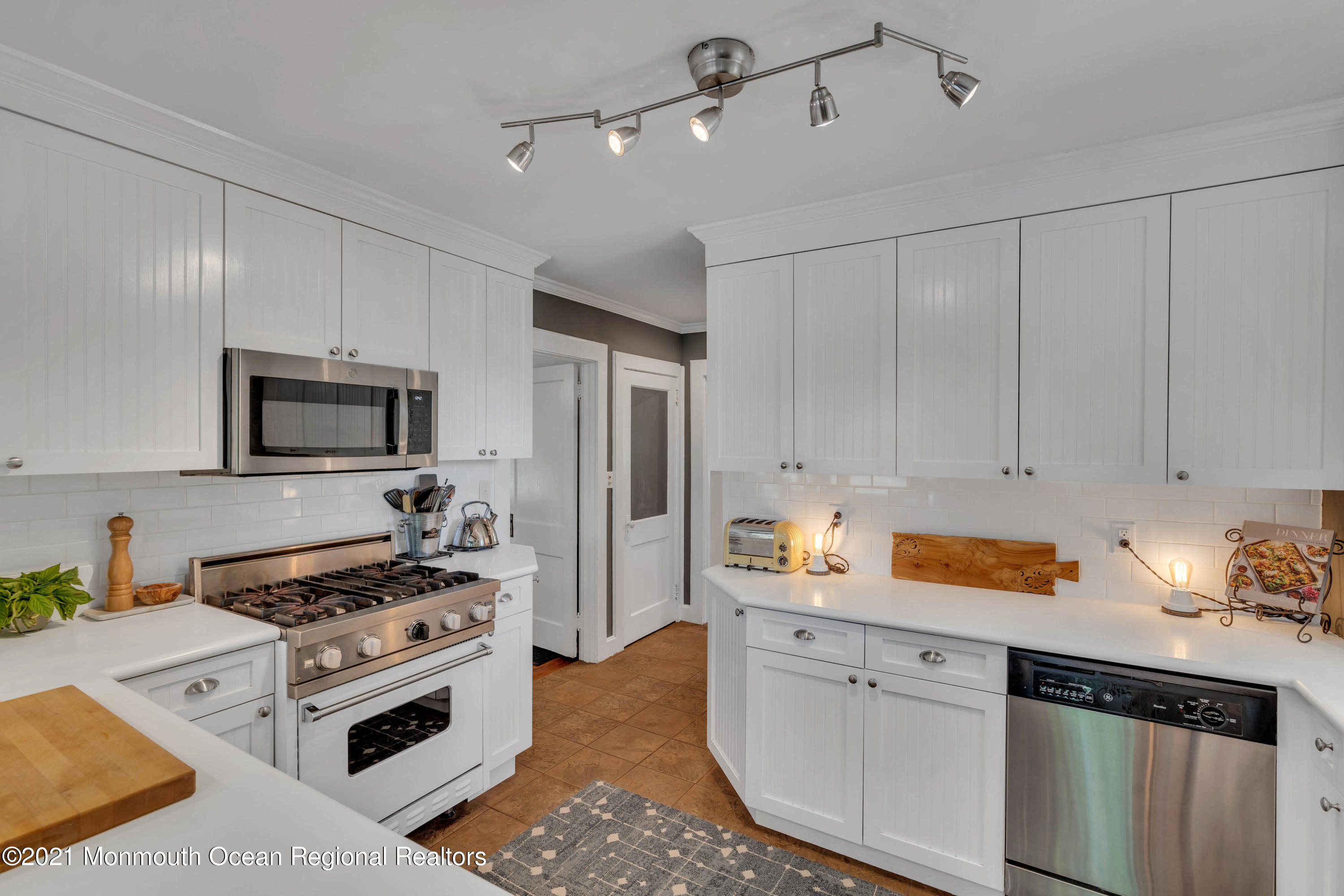 521 Locust Point Road Rumson, NJ 07760 - Photo 21 of 54 024_dsc03071