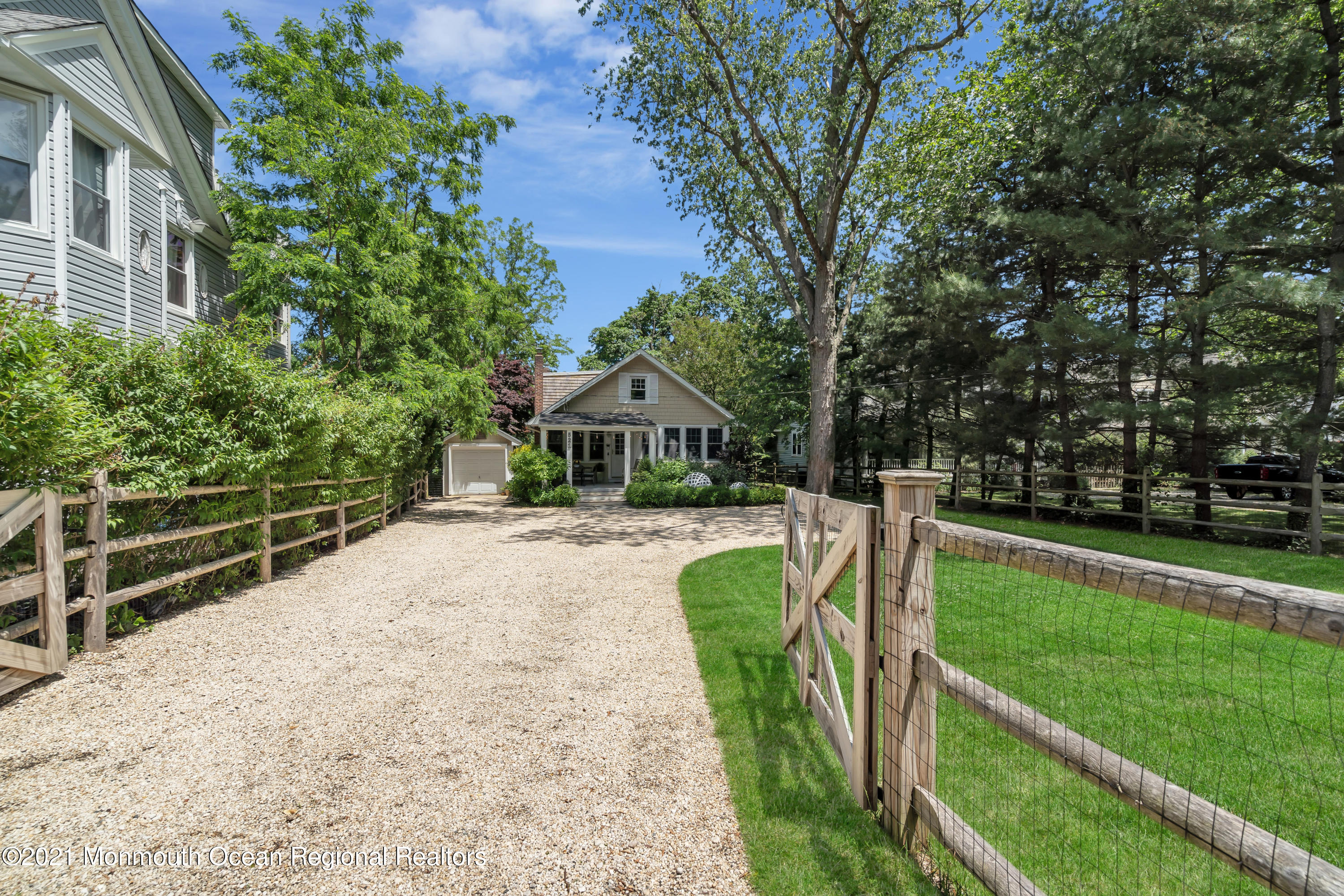 521 Locust Point Road Rumson, NJ 07760 - Photo 9 of 54 011_dsc03156_1