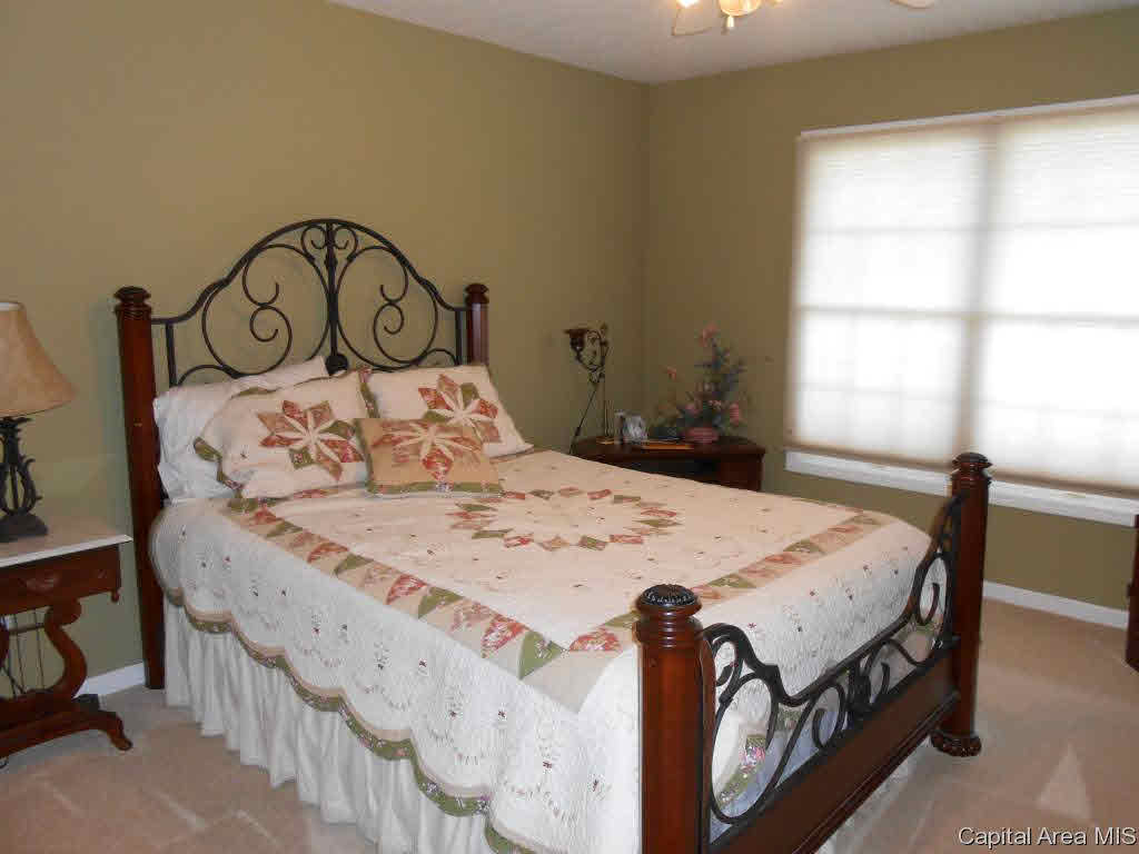 6701 Preston Drive Springfield, IL 62711 - Photo 13 of 26 Gallery Image 13