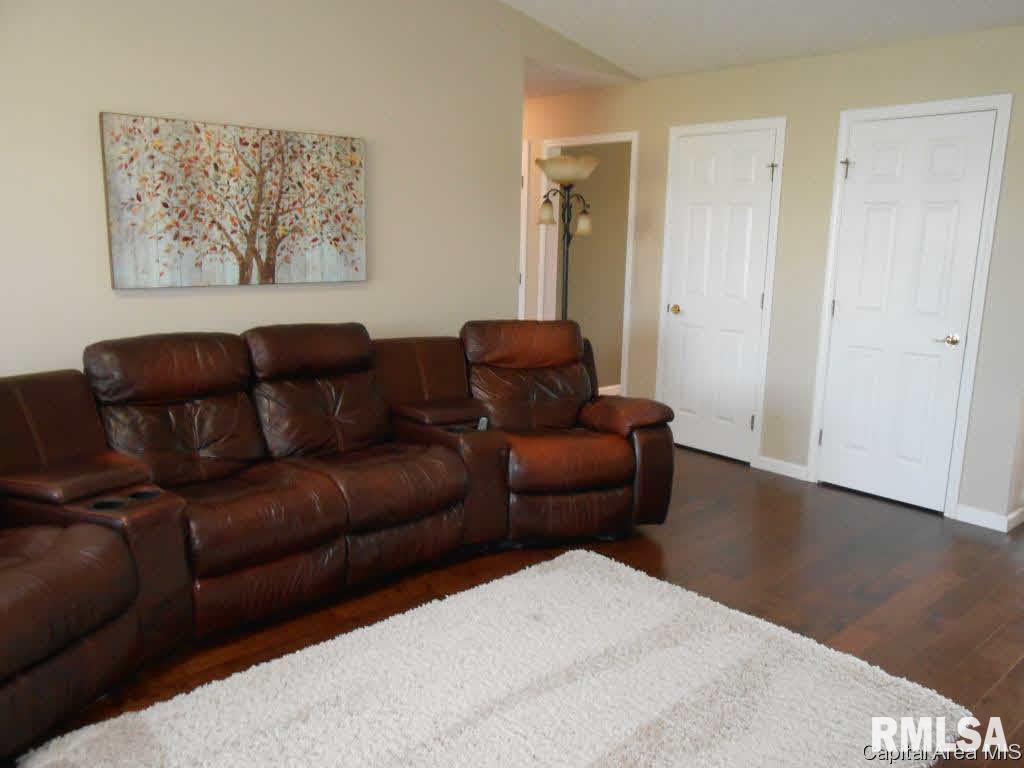 6701 Preston Drive Springfield, IL 62711 - Photo 2 of 26 Gallery Image 2