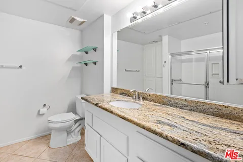 $599,000 | 13200 Pacific Promenade, Unit 322, Playa Vista, CA 90094