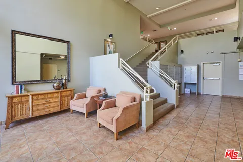 $599,000 | 13200 Pacific Promenade, Unit 322, Playa Vista, CA 90094