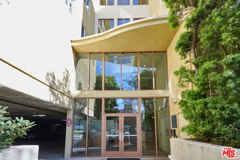 $599,000 | 13200 Pacific Promenade, Unit 322, Playa Vista, CA 90094