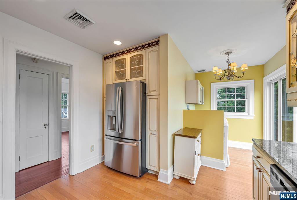 103 North Walnut Street Ridgewood, NJ 07450 - Photo 11 of 20