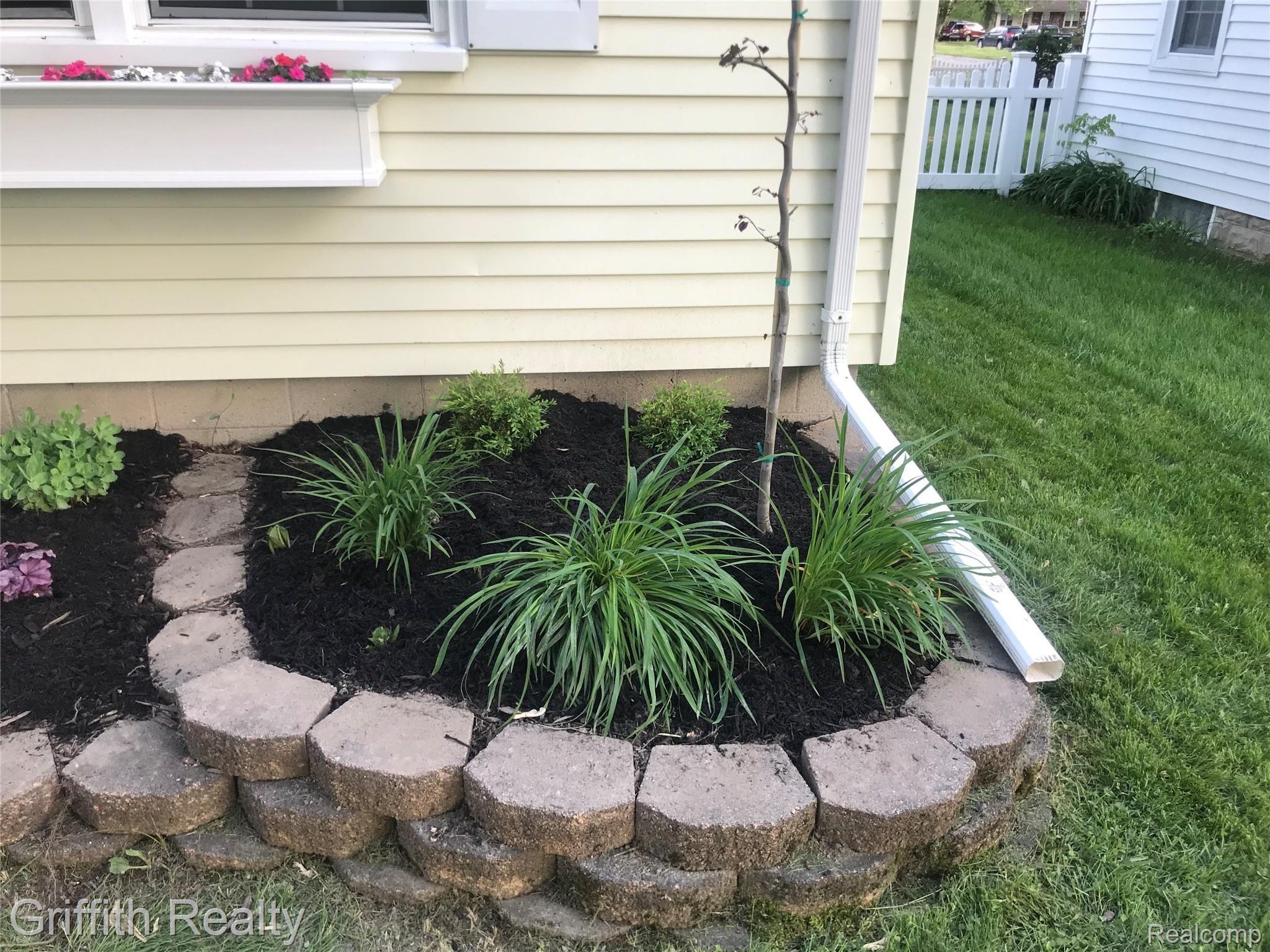 137 Riddle Street Howell, MI 48843 - Photo 57 of 62 tempImageeEec99.jpg