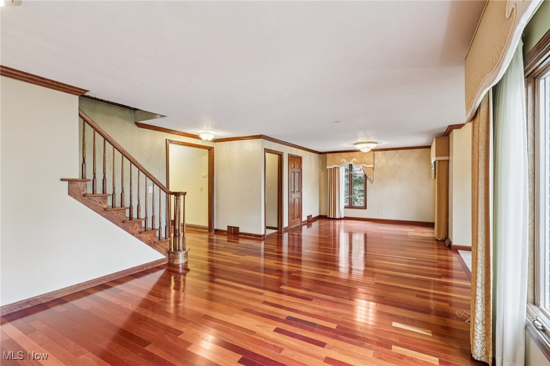 6004 Highland Road Cleveland, OH 44143 - Photo 4 of 50