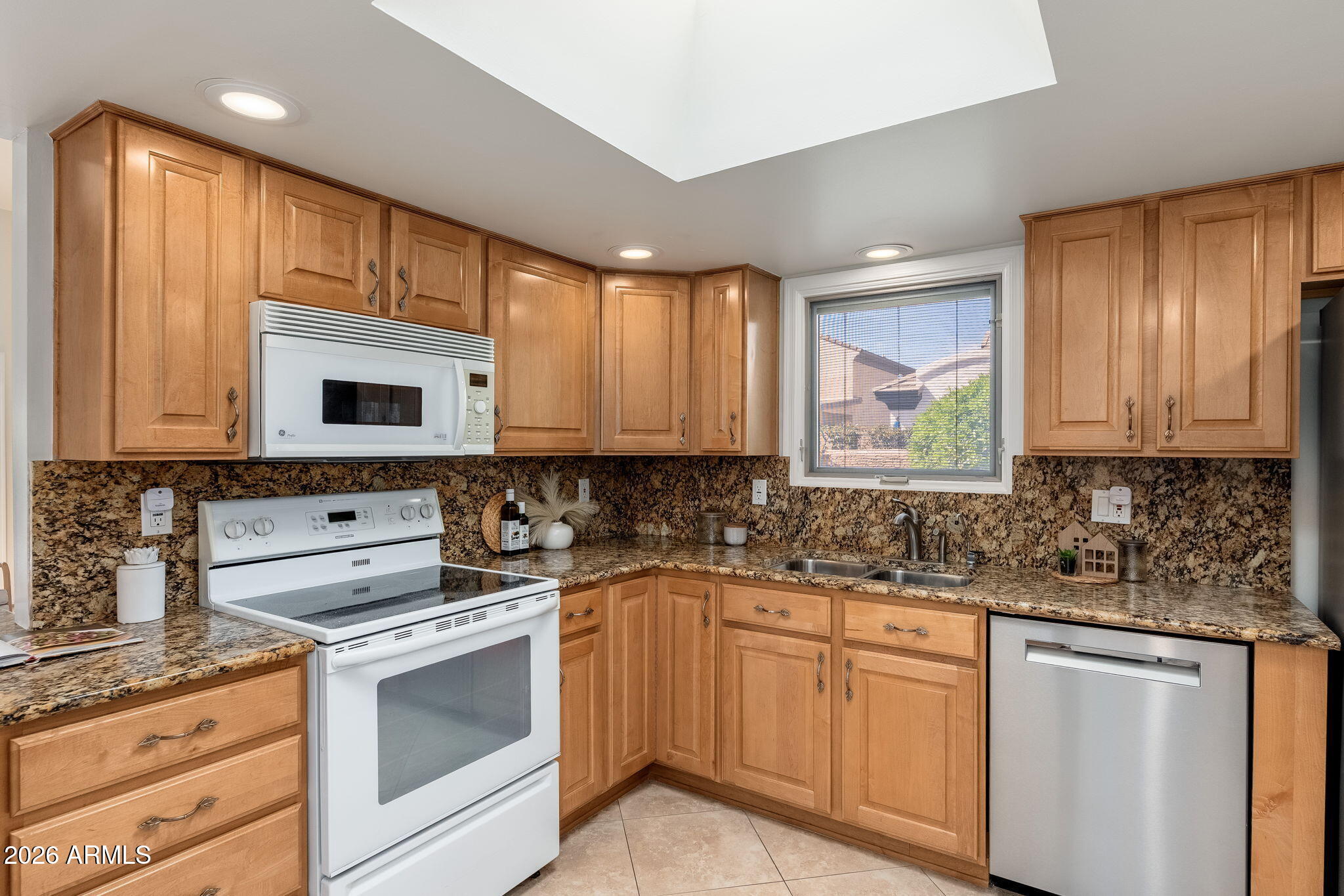 3015 East Coolidge Street, Unit 2 Phoenix, AZ 85016 - Photo 15 of 57 3015 E Coolidge St Unit 2 - 11