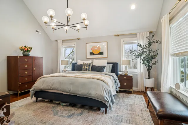 $1,250,000 | 526 South Grove Avenue, Barrington, IL 60010