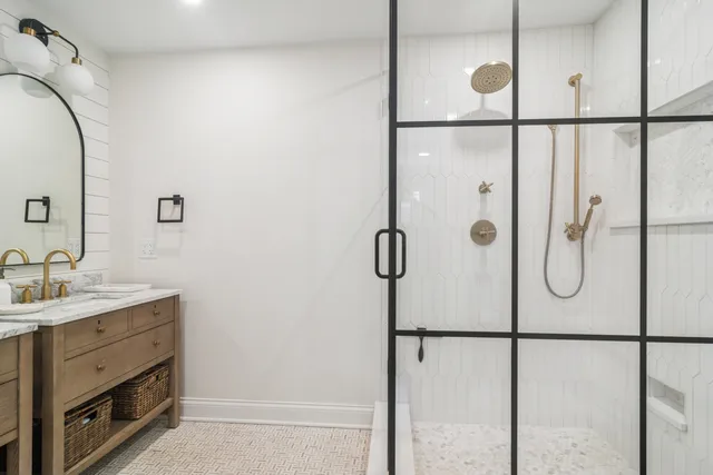 $1,250,000 | 526 South Grove Avenue, Barrington, IL 60010