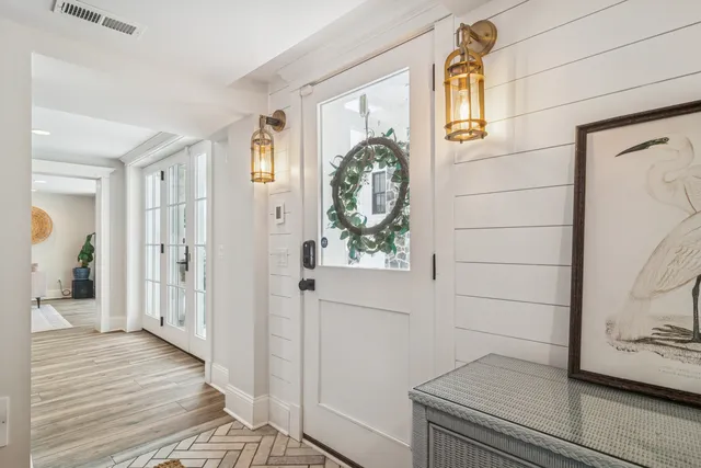 $1,250,000 | 526 South Grove Avenue, Barrington, IL 60010