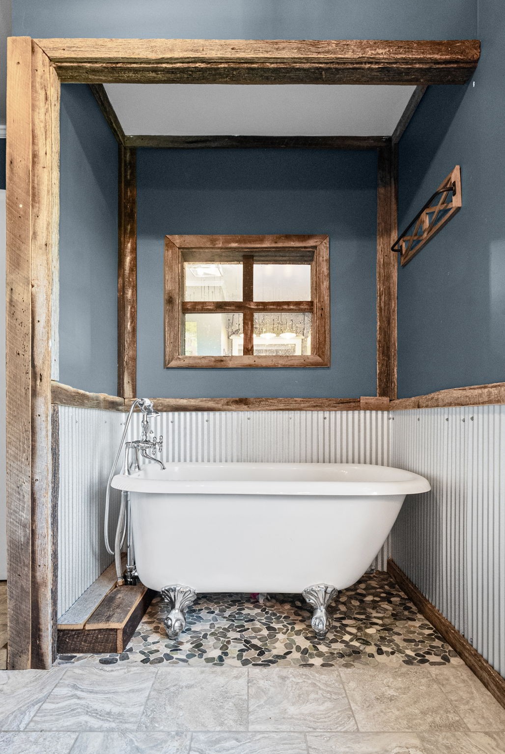 10814 Clarksville Road Olmstead, KY 42265 - Photo 29 of 55 a bathroom with a toilet sink and bathtub