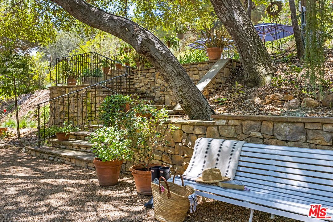 635 Greenleaf Canyon Road Topanga, CA 90290 - Photo 19 of 63