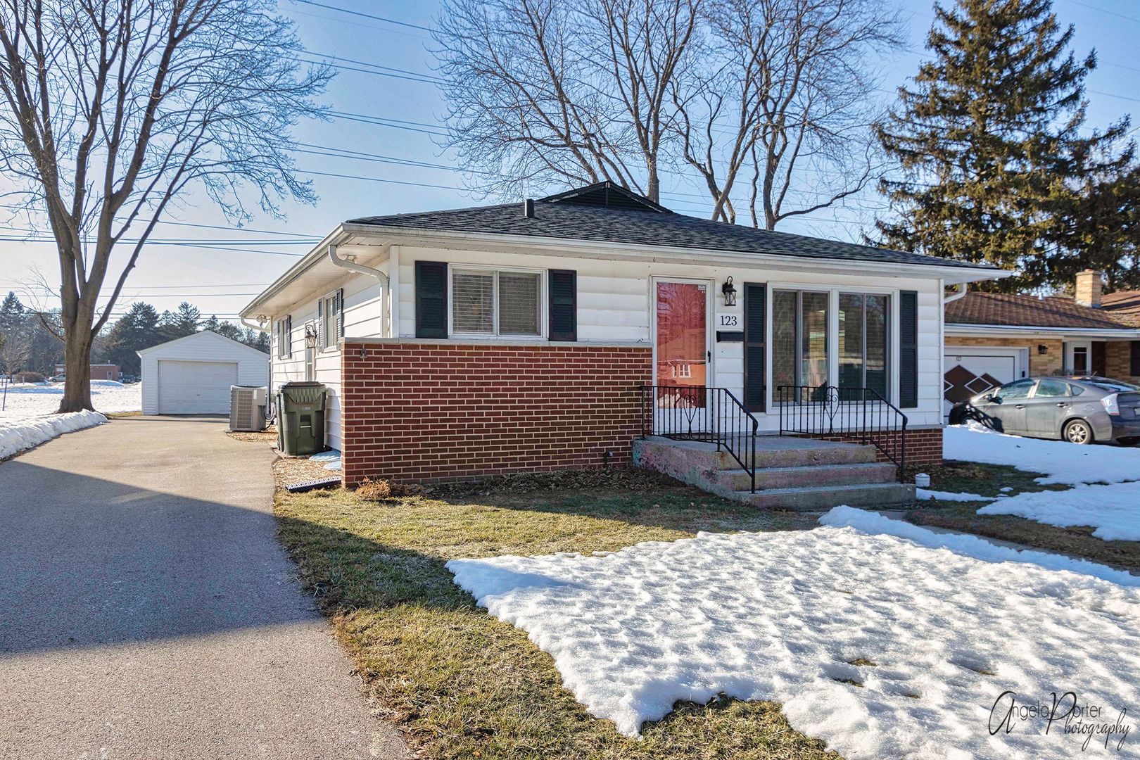 123 Woodland Road Libertyville, IL 60048 - Photo 2 of 22