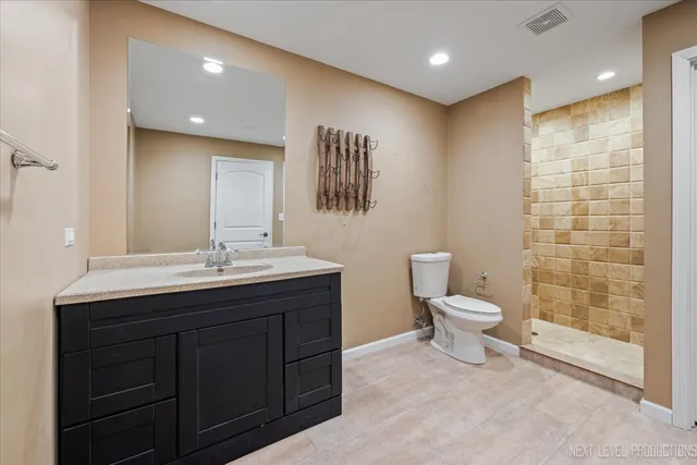 $900,000 | 884 Twin Elms Lane, Batavia, IL 60510