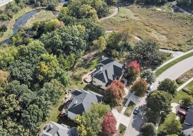 $900,000 | 884 Twin Elms Lane, Batavia, IL 60510