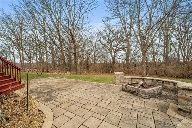 $900,000 | 884 Twin Elms Lane, Batavia, IL 60510