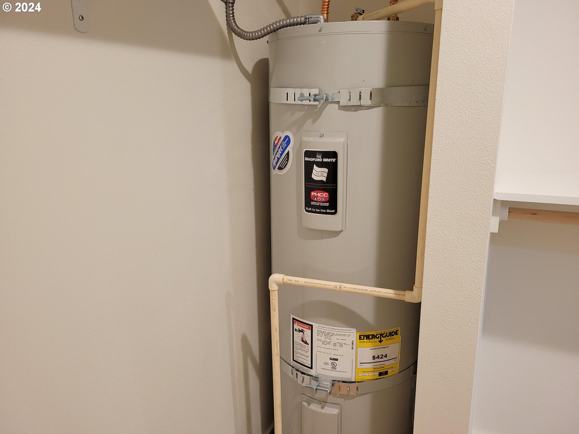 80 South 21st Street St. Helens, OR 97051 - Photo 15 of 28 a utility room with dryer and washer