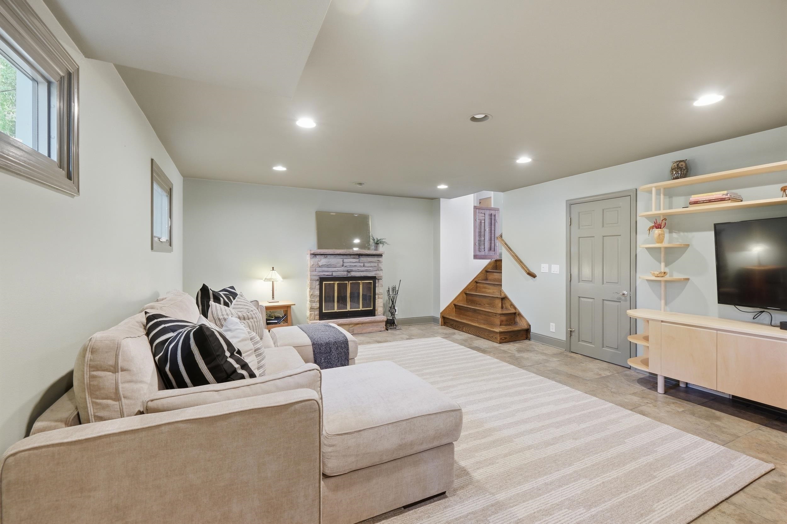 6014 Hammersley Road Madison, WI 53711 - Photo 30 of 39