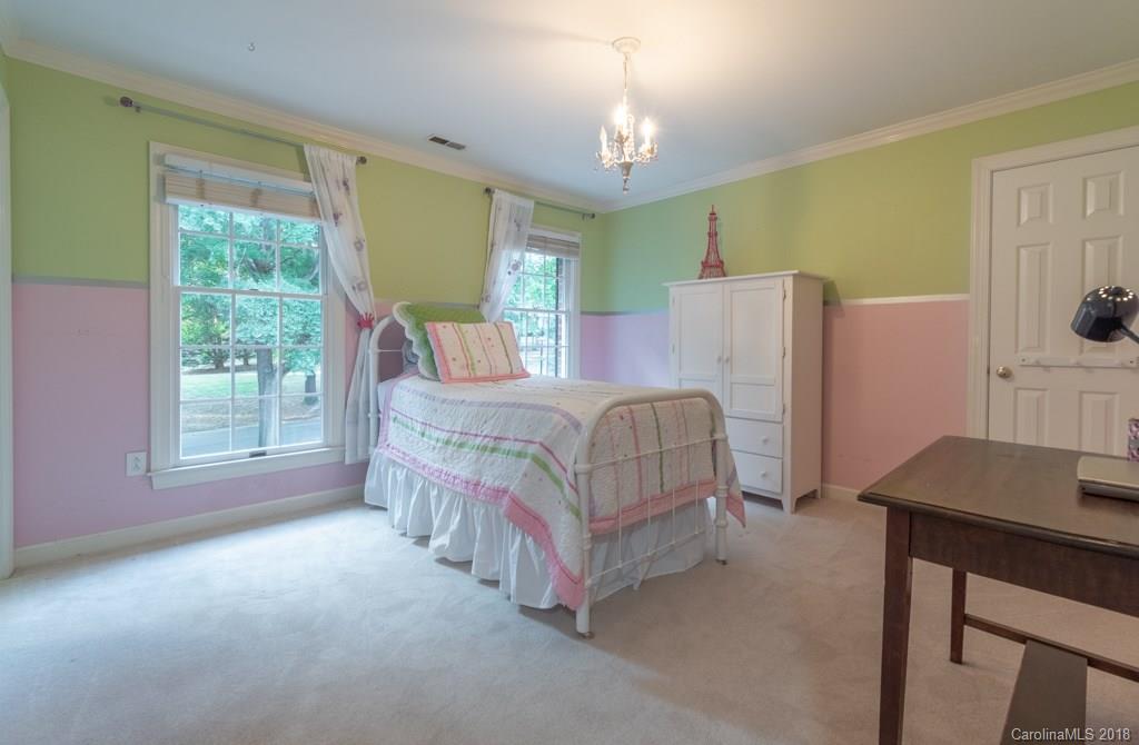 4217 Quail View Road, Unit 7 Charlotte, NC 28226 - Photo 25 of 35 Gallery Image 25