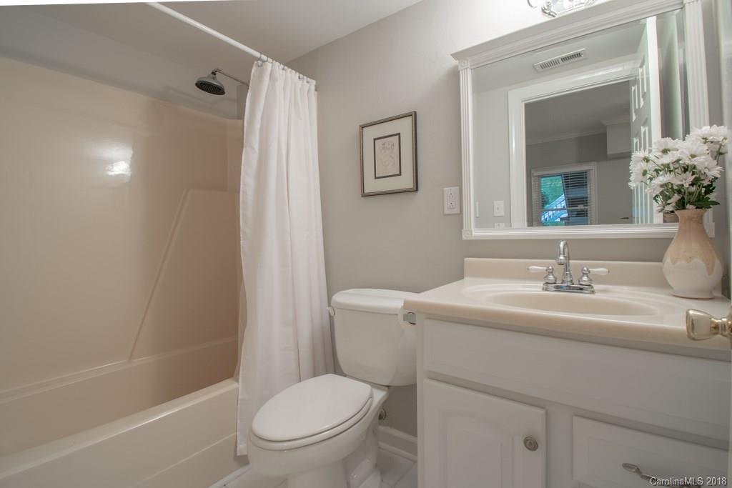 4217 Quail View Road, Unit 7 Charlotte, NC 28226 - Photo 29 of 35 Gallery Image 29