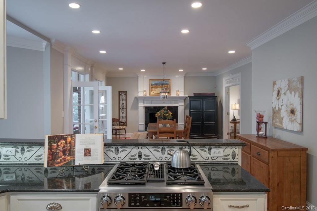 4217 Quail View Road, Unit 7 Charlotte, NC 28226 - Photo 10 of 35 Gallery Image 10