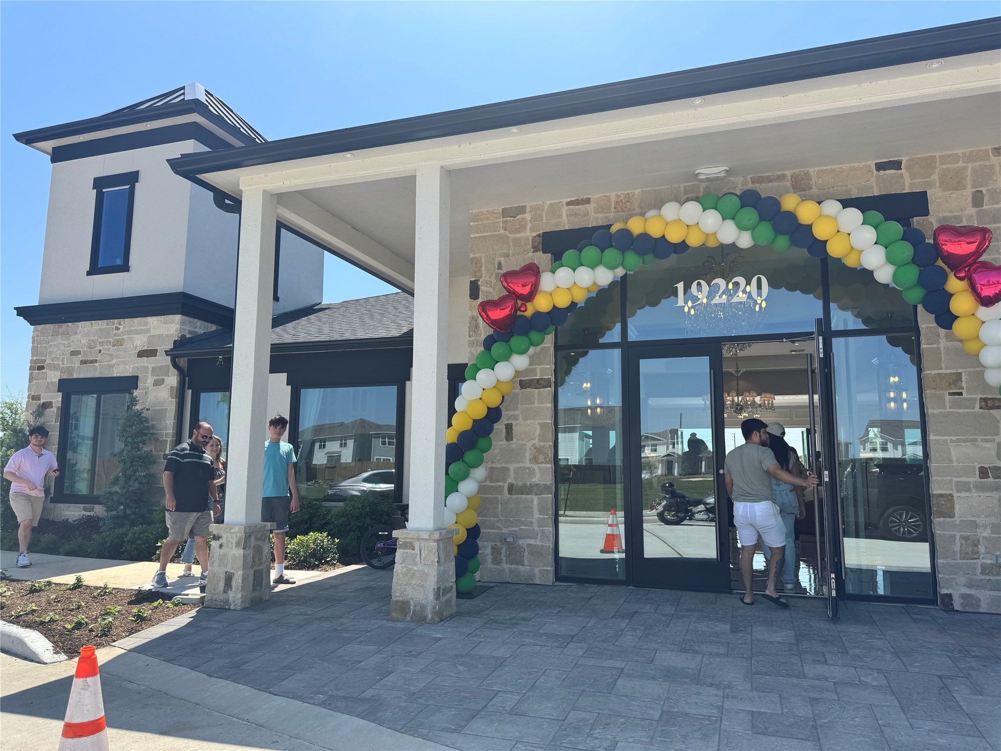 19006 Yellow Bells Way Rosharon, TX 77583 - Photo 16 of 24 a view of a building with sitting area