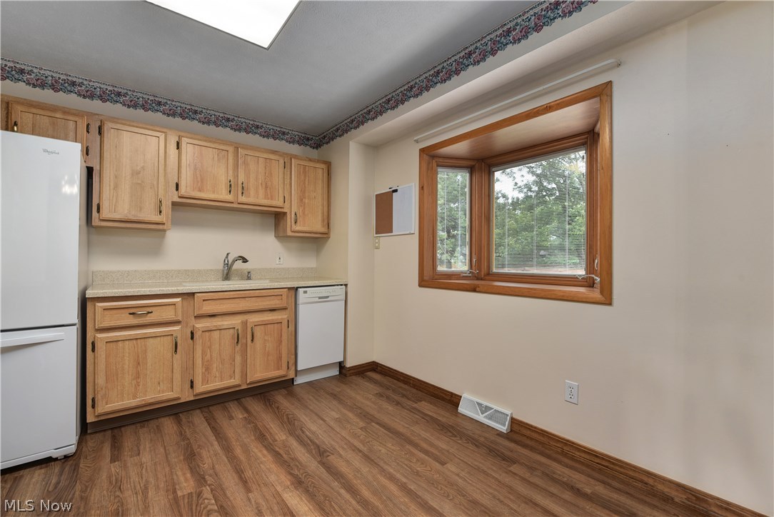 16400 Howe Road Strongsville, OH 44136 - Photo 9 of 34