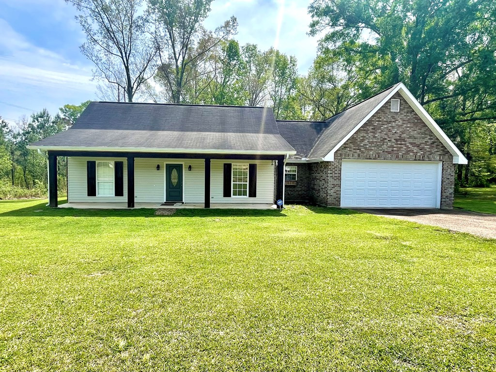 1044 8 Point Drive Summit, MS 39666 - Photo 2 of 40 Photo 2
