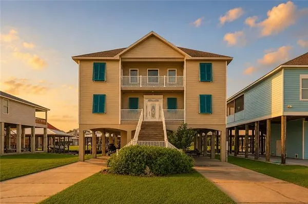 $760,000 | 2417 Bench Boulevard, St. Bernard, LA 70085