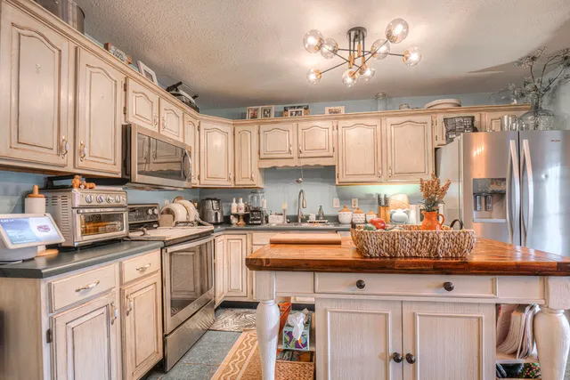 $274,900 | 631 North Peppercorn Lane, Rossville, GA 30741