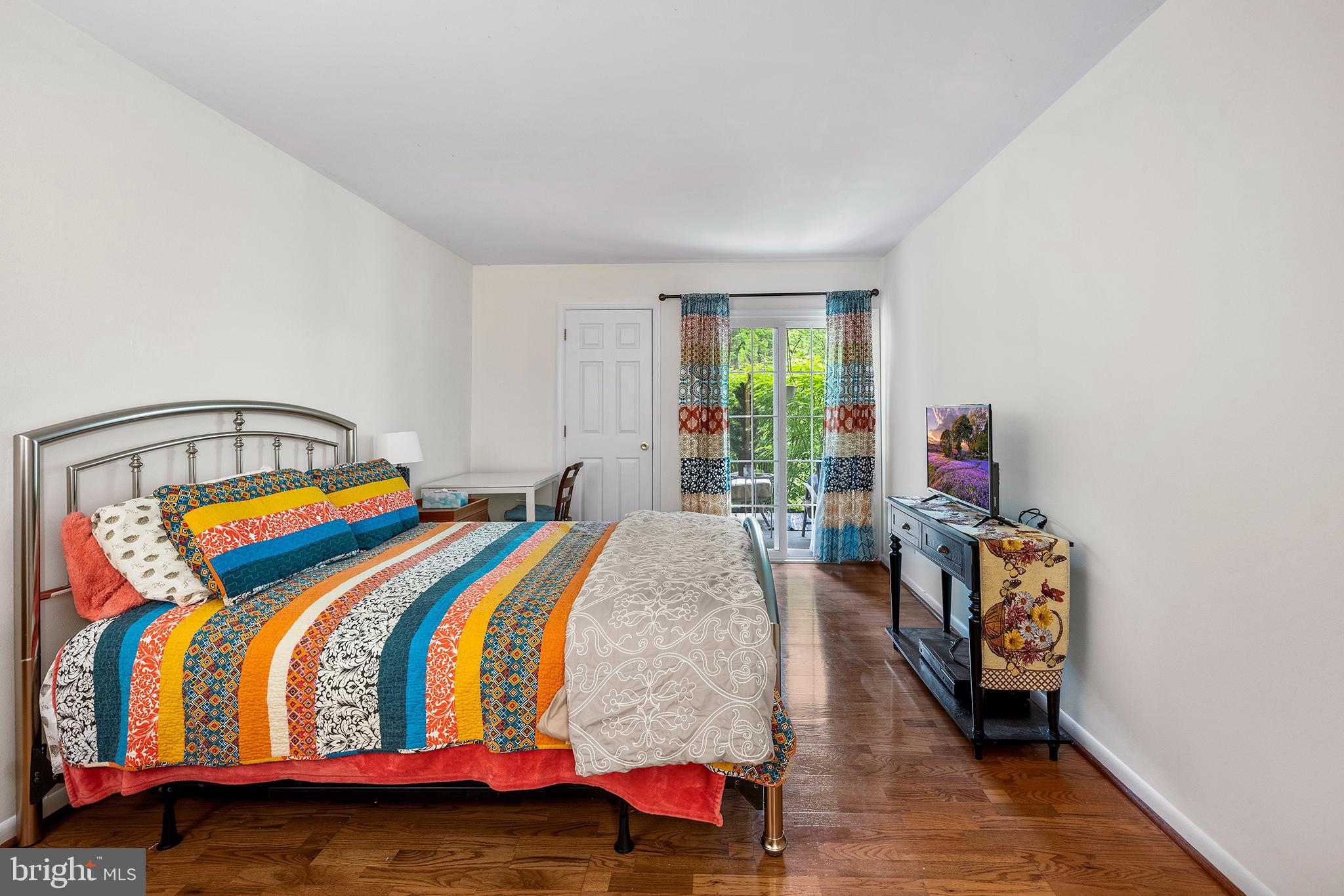 279 Valley Stream Lane Chesterbrook, PA 19087 - Photo 15 of 25 Master Bedroom