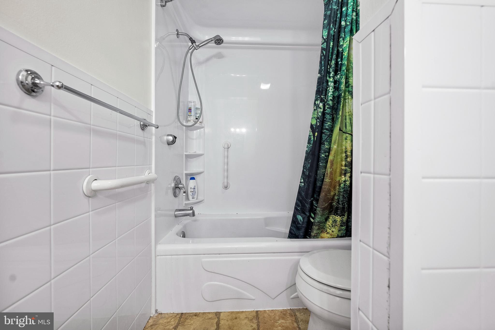 279 Valley Stream Lane Chesterbrook, PA 19087 - Photo 19 of 25 Shower