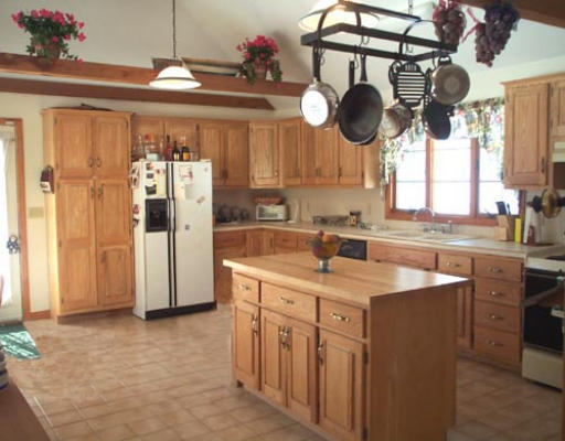 69 North Wales Road Holland, MA 01521 - Photo 3 of 5 Gallery Image 3