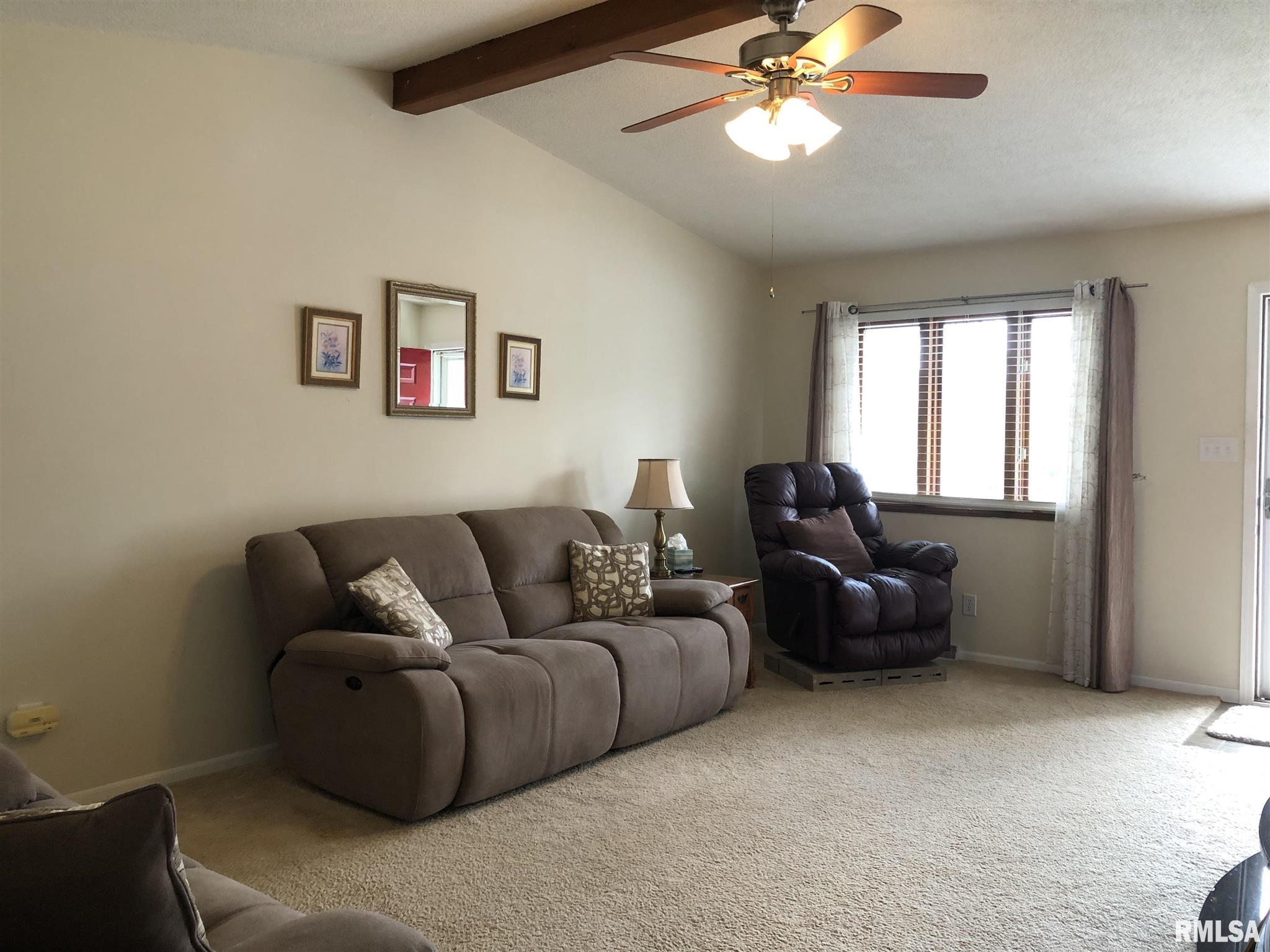 2909 Sutherland Road Springfield, IL 62702 - Photo 4 of 12 Gallery Image 4