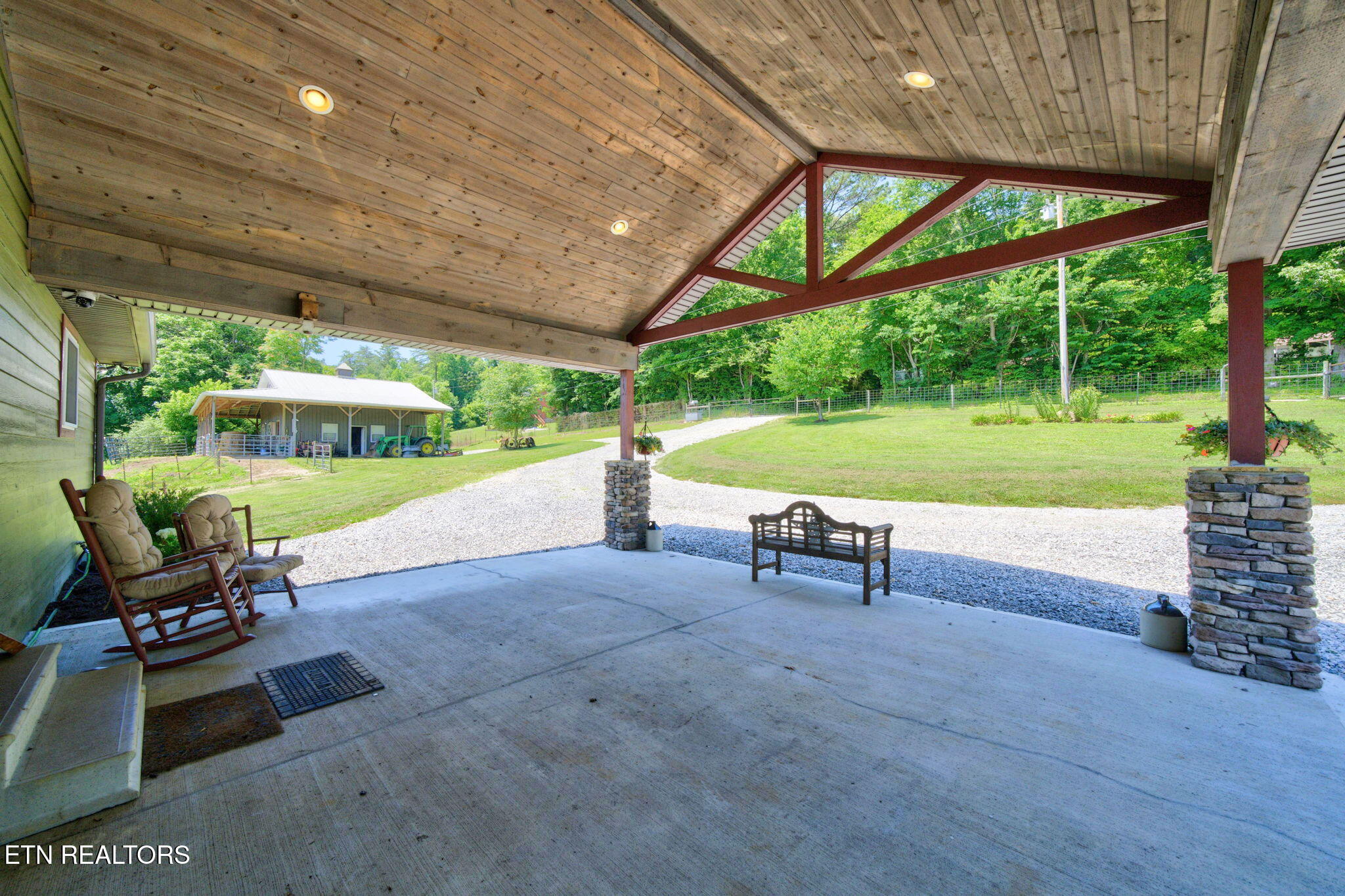 1252 Shellotte Loop Pall Mall, TN 38577 - Photo 7 of 60 7-web-or-mls-1252 Shellotte Loop_032_TNP