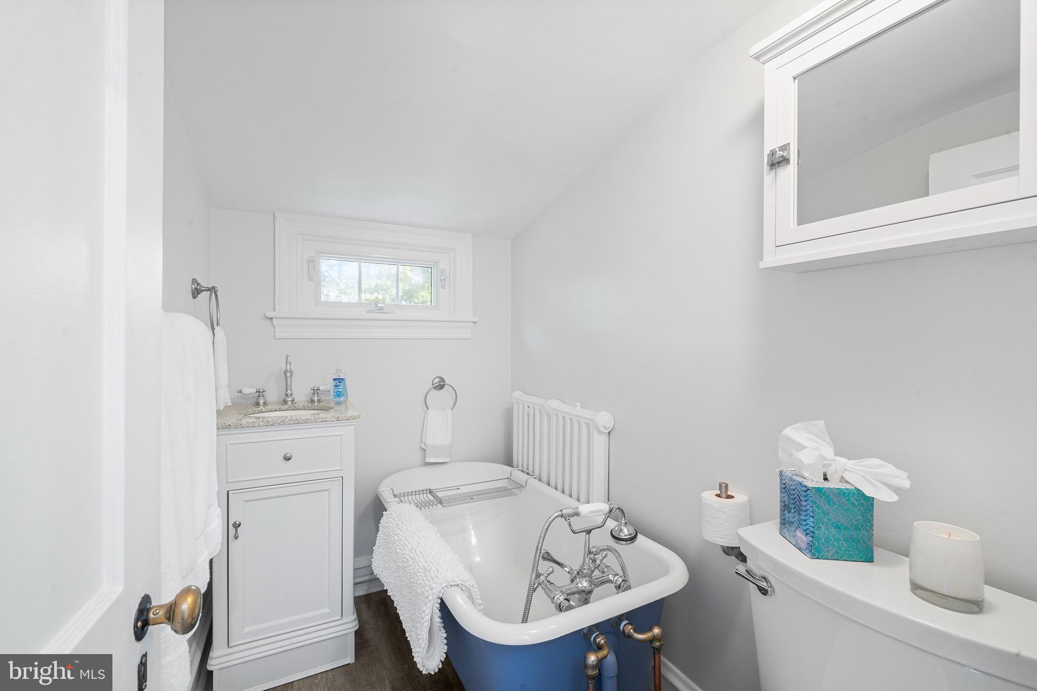 416 Radnor Road Wayne, PA 19087 - Photo 24 of 34 Soaking Tub