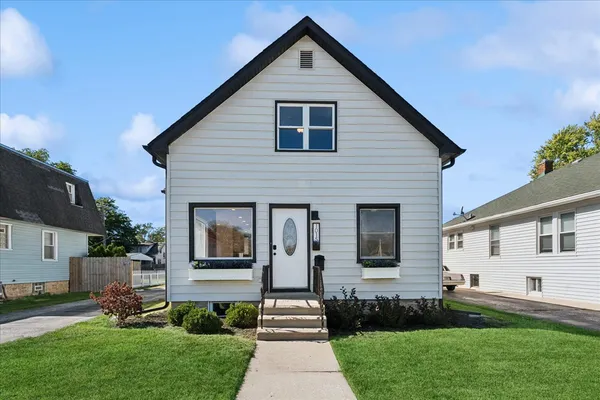 $314,500 | 1015 Oakland Avenue, Joliet, IL 60435