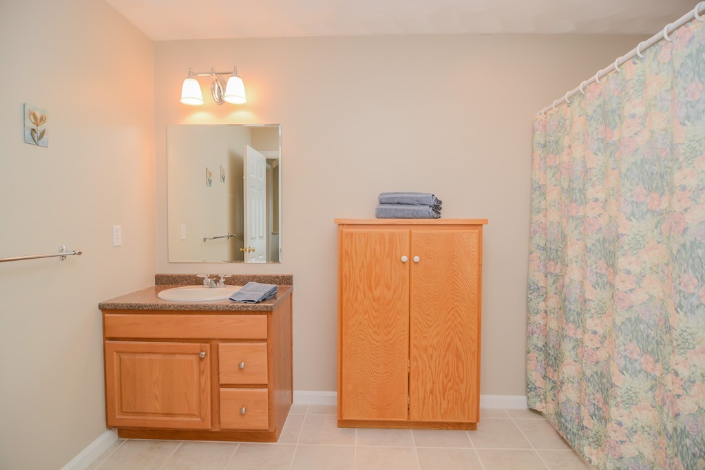 15 Hadleigh Road, Unit 15 Windham, NH 03087 - Photo 23 of 30