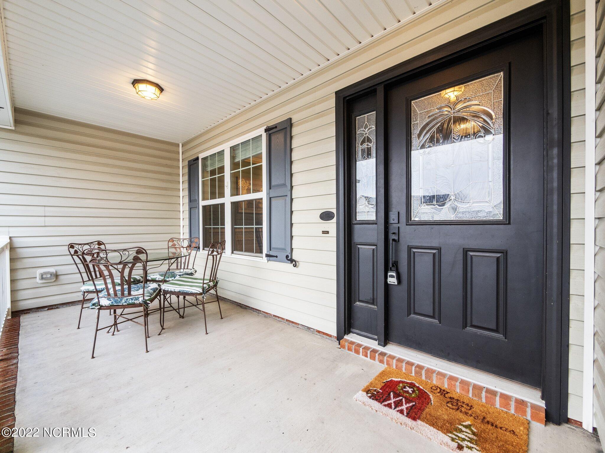 216 Emerald Ridge Road Jacksonville, NC 28546 - Photo 6 of 53 6-web-or-mls-05