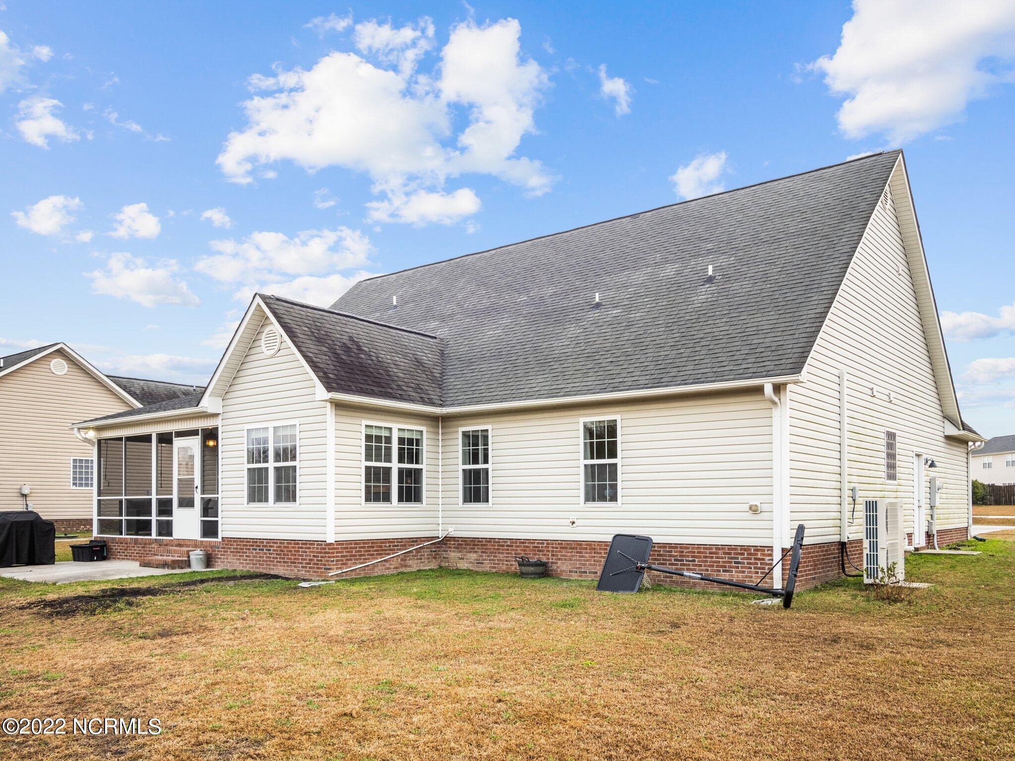 216 Emerald Ridge Road Jacksonville, NC 28546 - Photo 7 of 53 7-web-or-mls-06