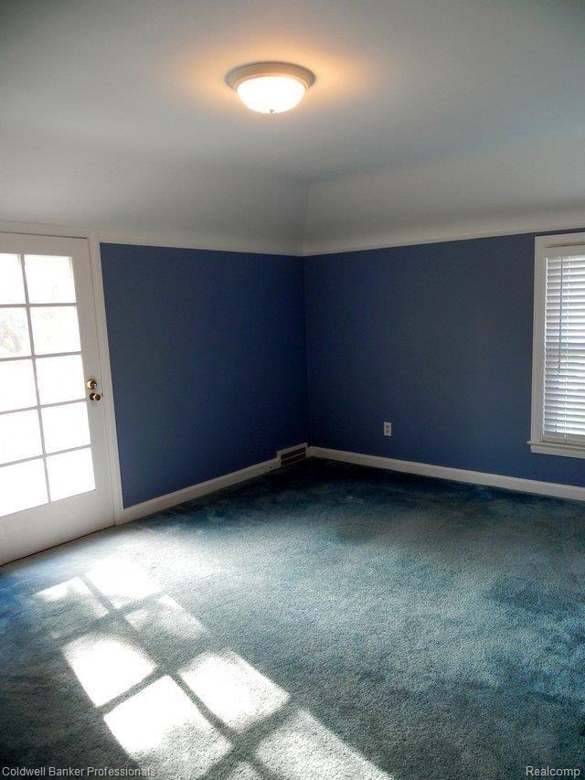 291 Moran Road Grosse Pointe, MI 48236 - Photo 7 of 13 DSCN561107 (640x853)