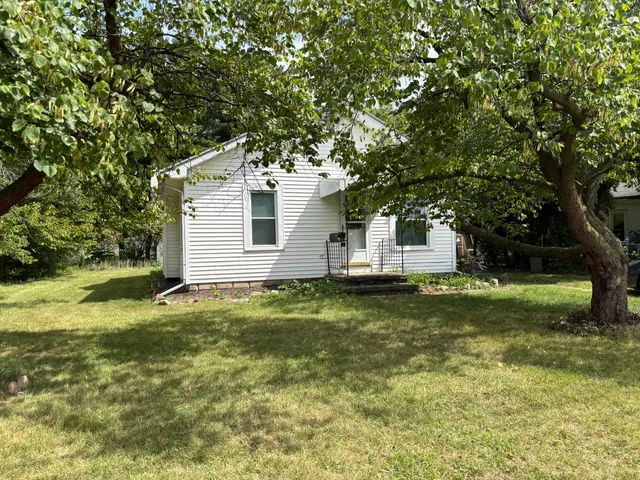 $174,000 | 702 South Orange Street, Sturgis, MI 49091