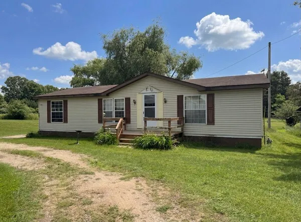 $329,900 | 4546 Russell Street Northeast, Cedar Springs, MI 49319