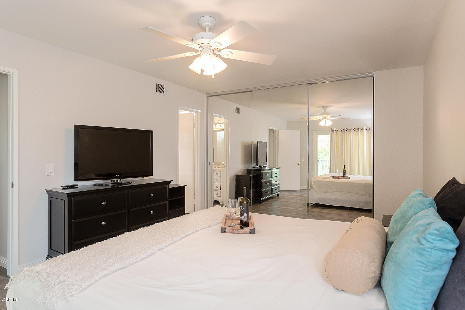14860 Reedley Street, Unit C Moorpark, CA 93021 - Photo 15 of 26 Reedley15-mls