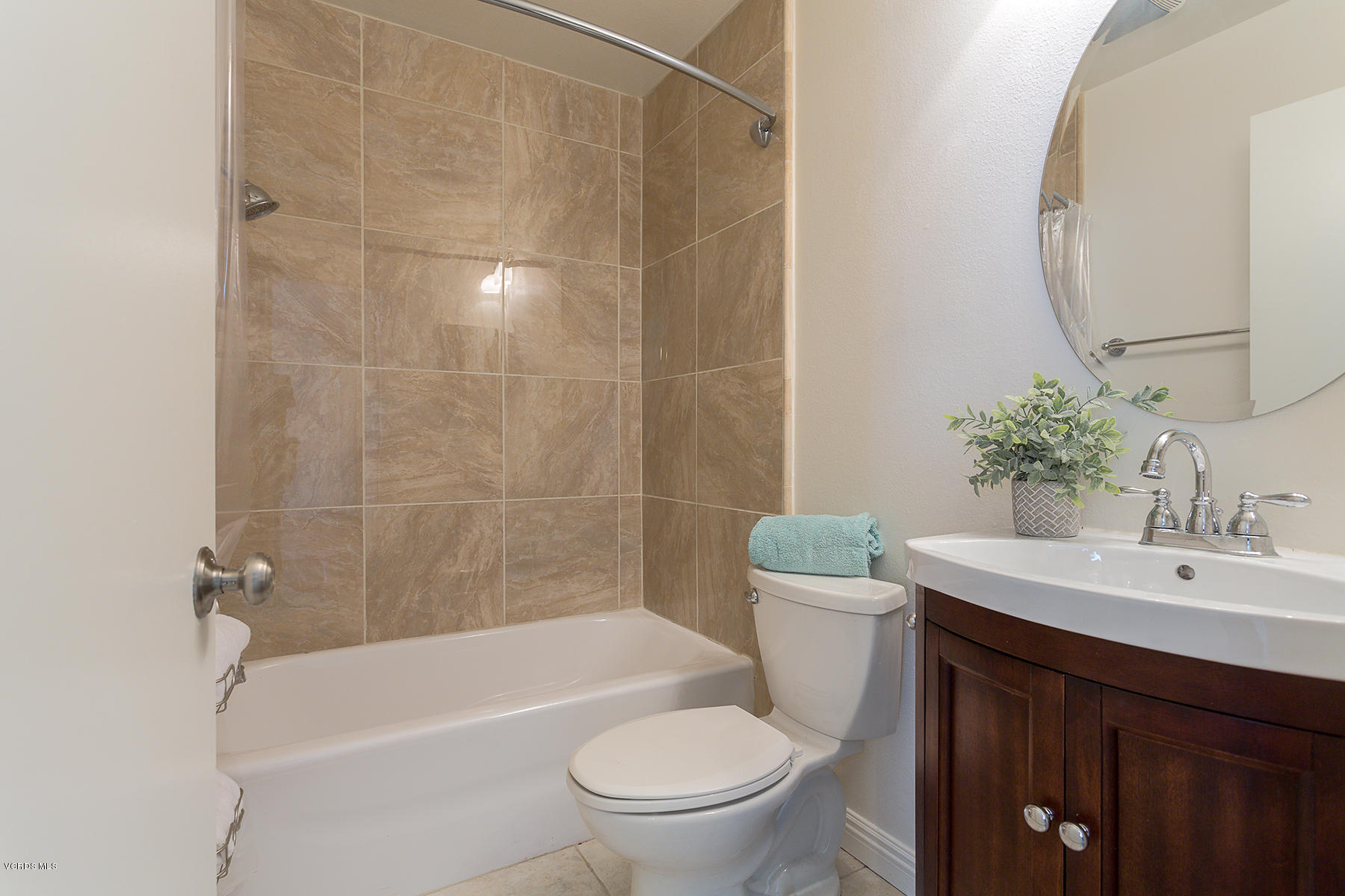 14860 Reedley Street, Unit C Moorpark, CA 93021 - Photo 19 of 26 Reedley19-mls