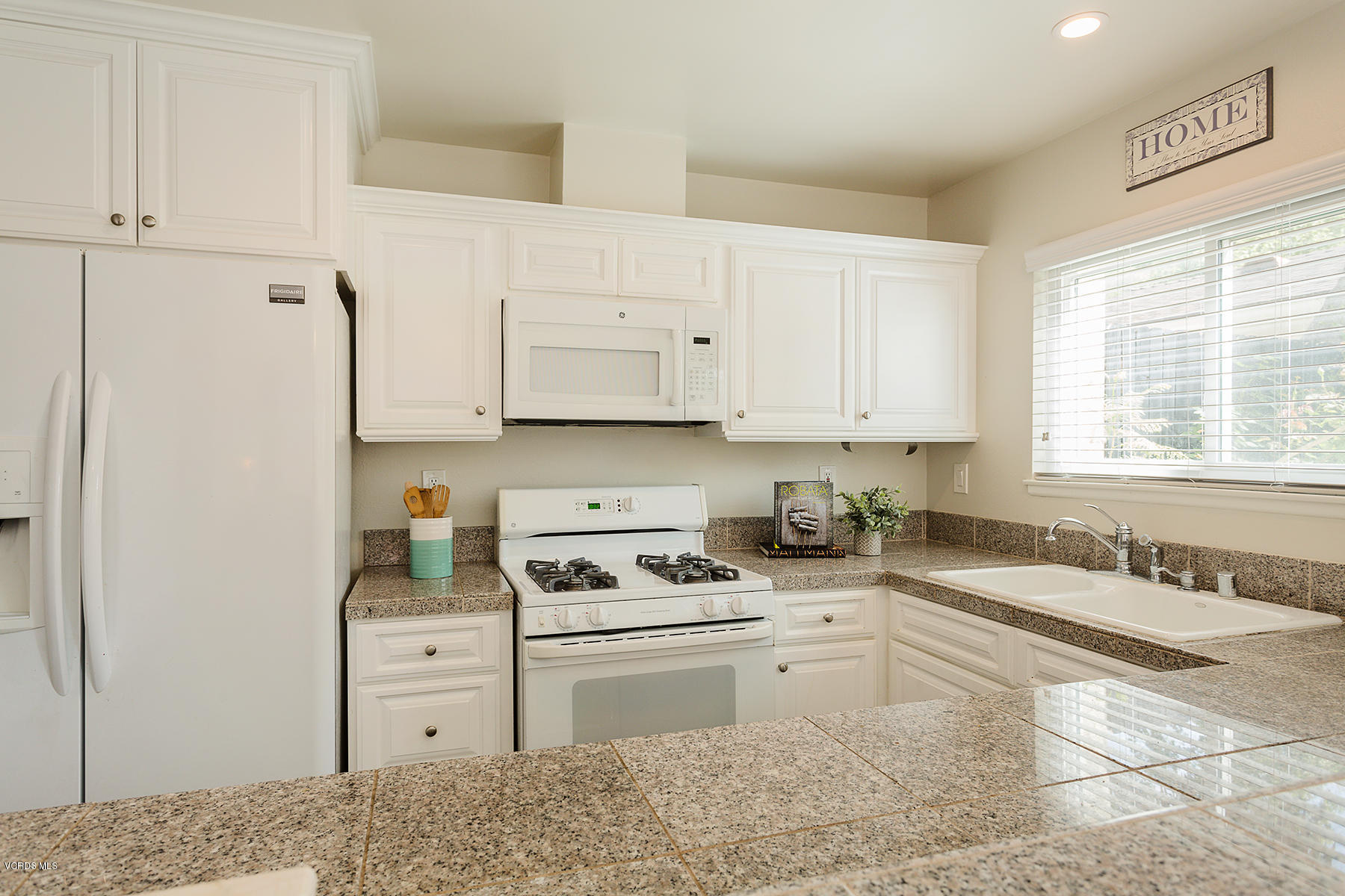 14860 Reedley Street, Unit C Moorpark, CA 93021 - Photo 6 of 26 Reedley6-mls