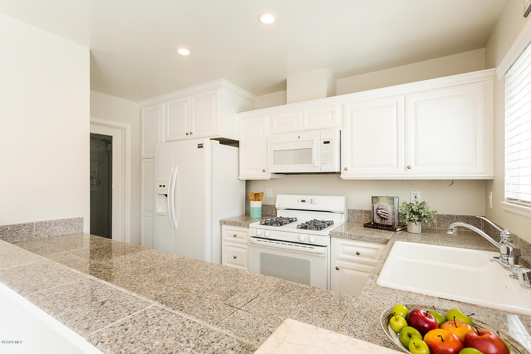 14860 Reedley Street, Unit C Moorpark, CA 93021 - Photo 7 of 26 Reedley7-mls