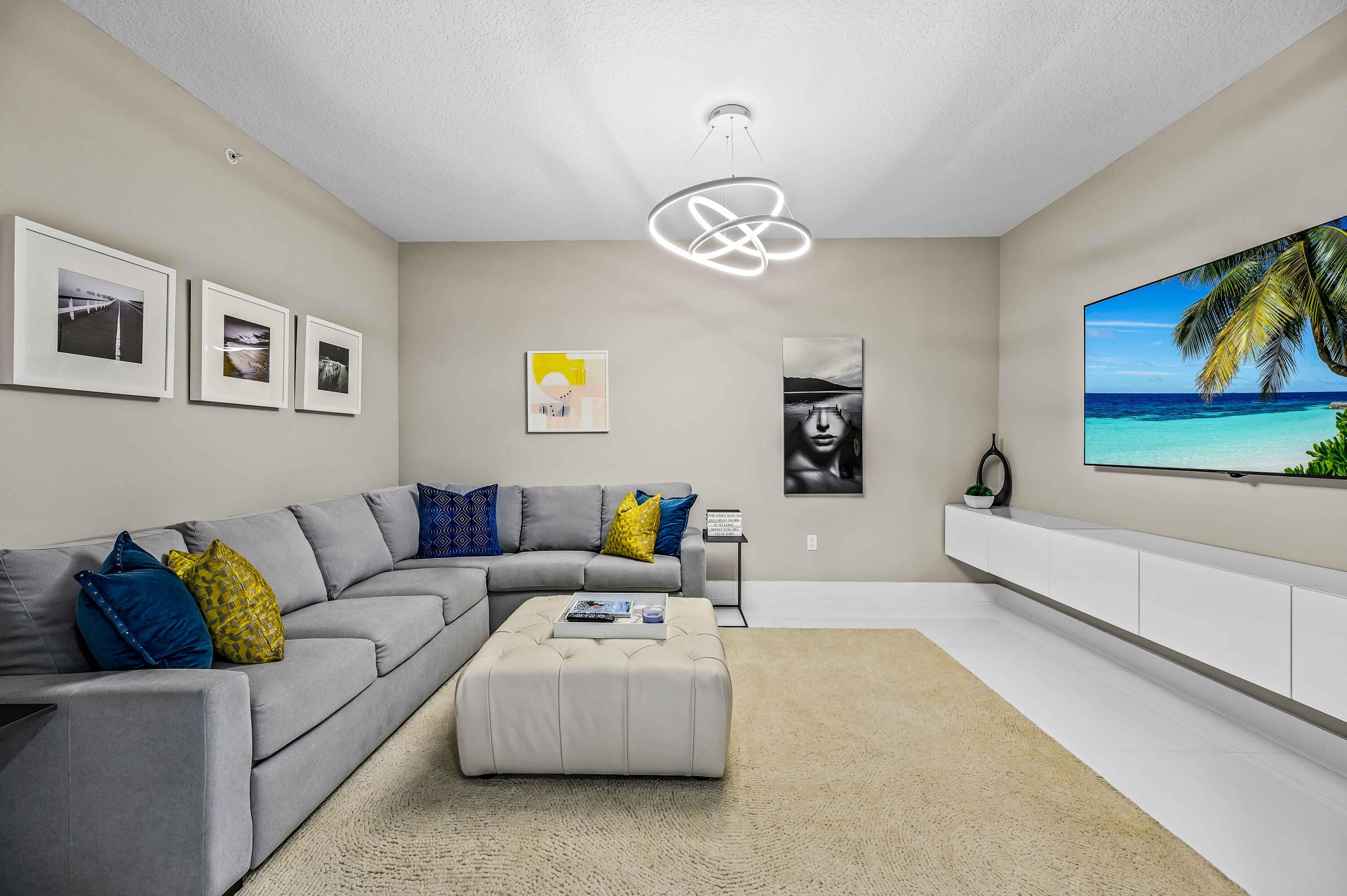 200 East Palmetto Park Road, Unit PH2 Boca Raton, FL 33432 - Photo 12 of 66 Den/Family Room