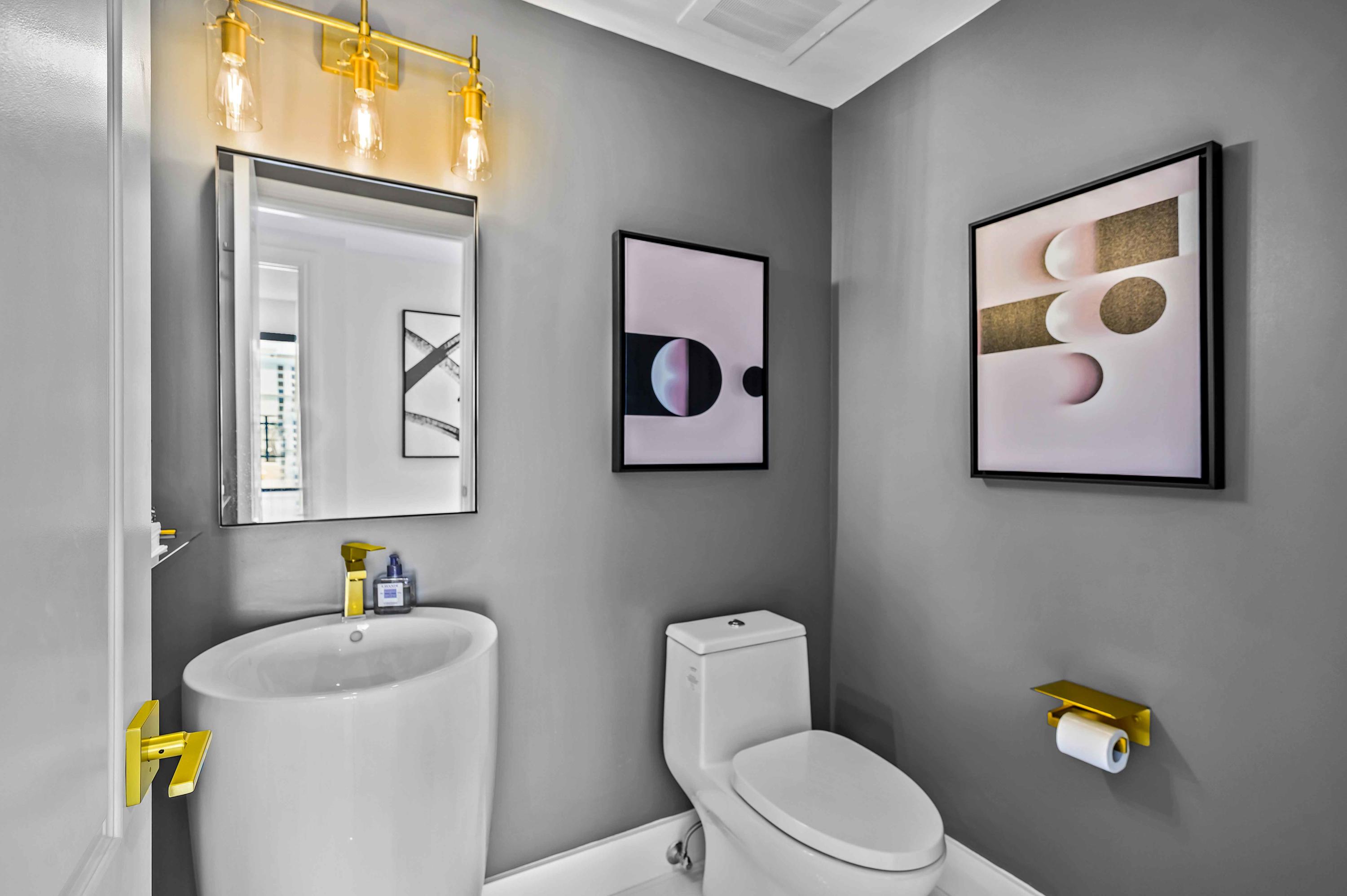 200 East Palmetto Park Road, Unit PH2 Boca Raton, FL 33432 - Photo 35 of 66 Powder Room